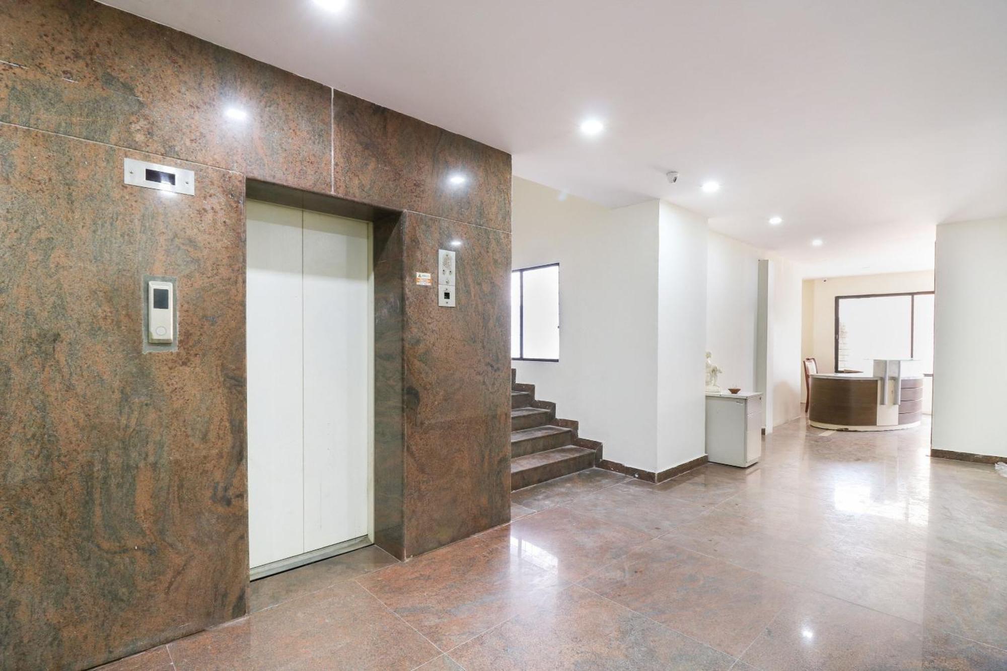 Hotel O The Royal International Hotel 班加罗尔 外观 照片